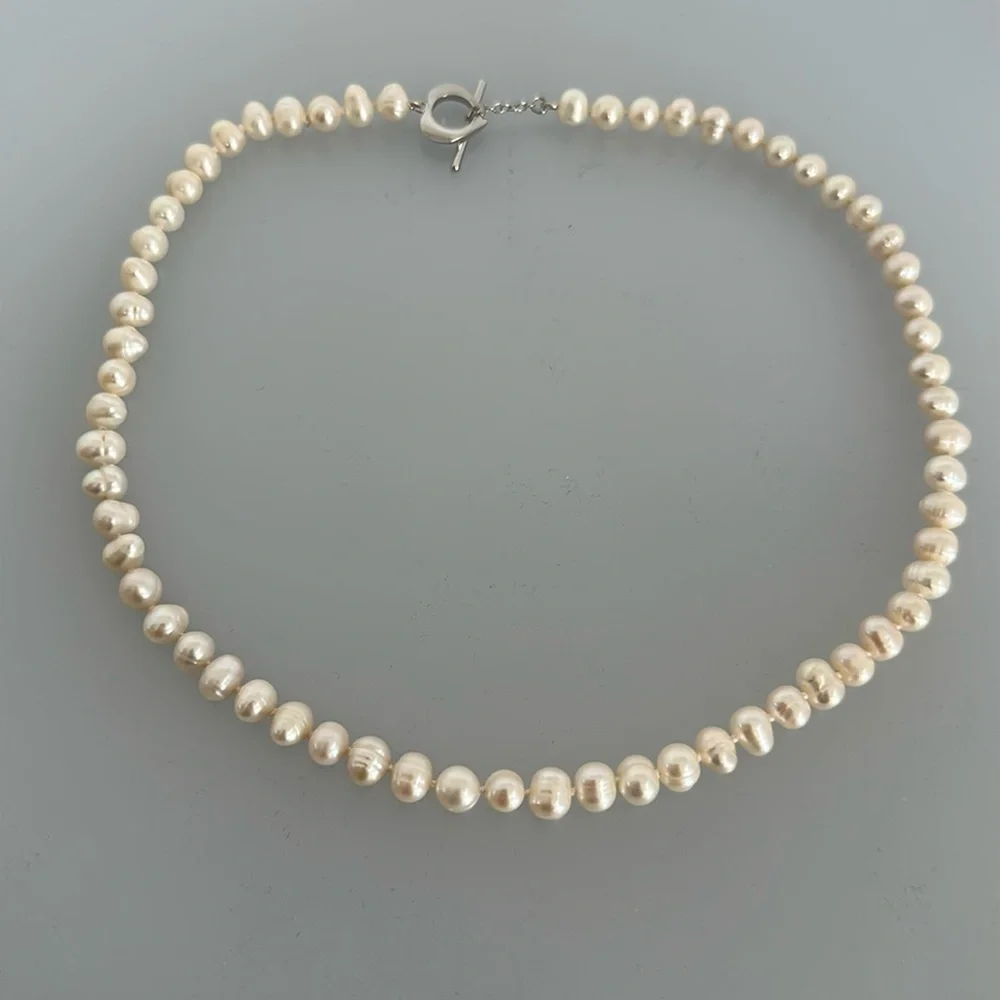 freshwater pearls necklace​​